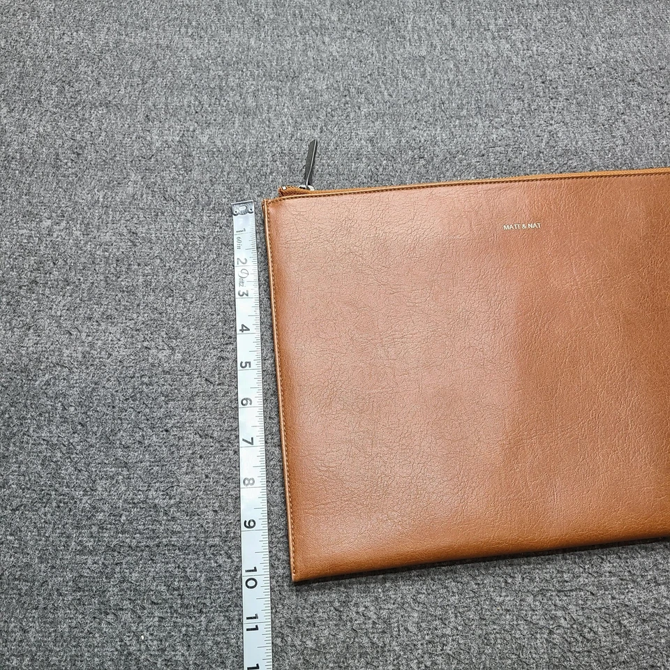 Bolso sin asas Matt & Nat para mujer grande de cuero sintético con cremallera forro reciclado vegano Foto 2 de 4