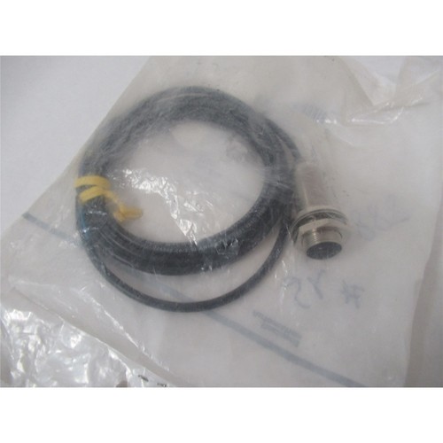 A--B New 872C-D5NP18-E2 Proximity Sensor 5 MM Range 24V Factory wholesale - Picture 2 of 5