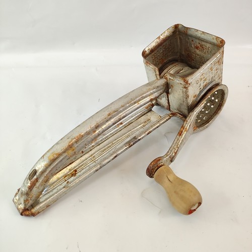 Antique Mouli Product Hand Crank Cheese Grater Made In France (M) Vintage - Picture 4 of 10