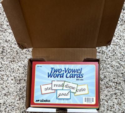 Abeka Two-Vowel Word Cards Reading Flash Cards Set, 100, Ages 4-7, Multicolor