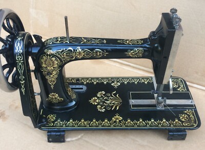 Schöne Harris Vintage Nähmaschine