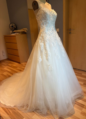 SINCERITY Hochzeit Brautkleid A-Linie Gr 40/42 Ausstellungsstück