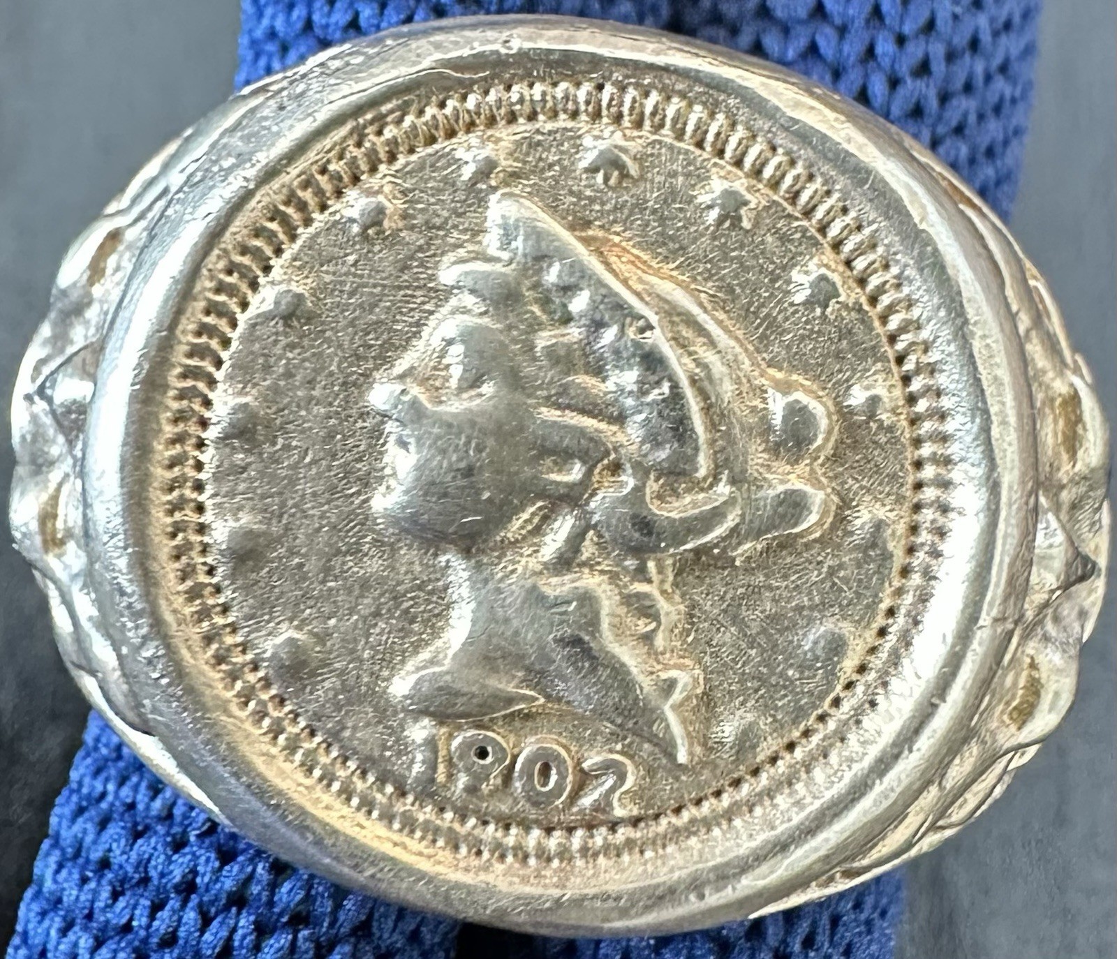 18k Solid Yellow Gold Ring - image 3