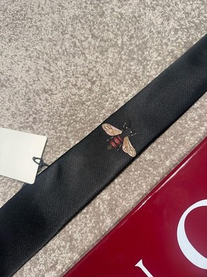 Gucci Mens Tie 2.75  (7cm) Bee KING Embroidery Black NWT