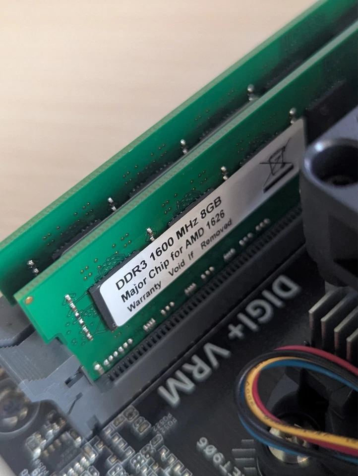 Asus A68HM-PLUS Mainbord AMD A8 7600 CPU 16 GB DDR3 RAM Bundle - Bild 4 von 4