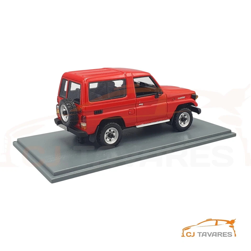 NEO SCALE MODELS NEO43997 TOYOTA LANDCRUISER 70 SERIES 1/43 - Image 2 of 3