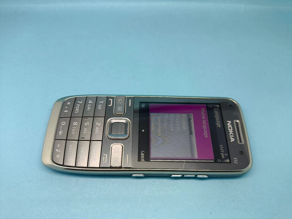 Nokia E52 Unlocked Mobile Phone Very Good Condition - Image 2 of 4