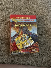 Scholastic The Magic School Bus Chapter Books | Boxed Set  8 books #9 to #16