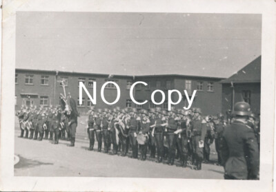 Foto WK2 Polen Flugplatz Kolburg 1939 Musikkorps Parade X124