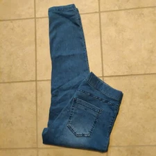 Utopia by Hue women's size M pull-on denim jeans distressed patch look pockets