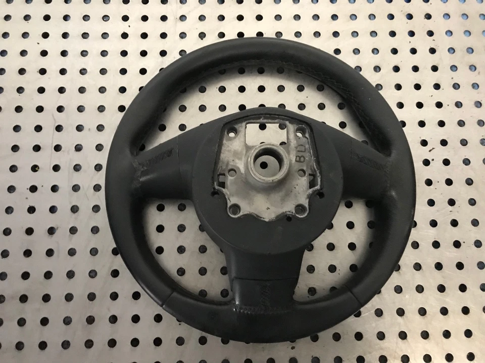 Volante Seat Toledo 3 5P Ibiza 6L Altea 3 radios 5P0419091A Foto 2 de 3