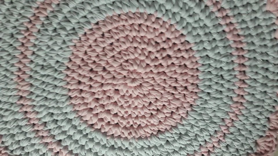 Badvorleger/ Teppich gehäkelt - Bild 2 von 3