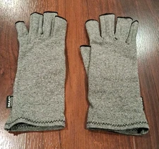 New (Open Box) IMAK Compression Arthritis Gloves - Color = Gray Size = Medium
