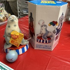 STEIFF GOLDEN AGE OF THE CIRCUS SEAL WITH BALL ON A STAND W/BOX No. 866