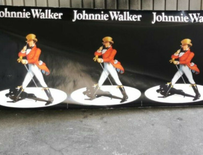 JOHNNIE WALKER - Werberolle - 74 cm hoch - zwischen 20 und 30 m lang