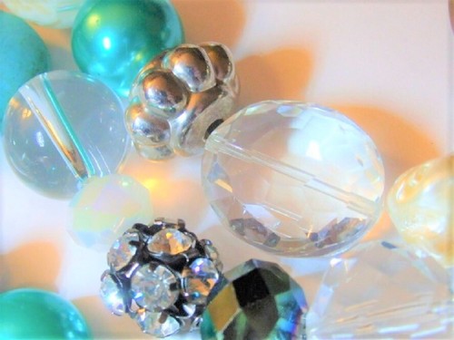 "RUN WAY" Turquoise Silver MOP Rhinestone AB Glass Crystal Rose Pearl Necklace - Picture 11 of 11