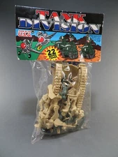 Tim Mee Toy Tank Division No. 17840 Toy Soldiers 22 Pieces Made In U.S.A. NIP