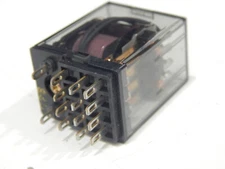 SIEMENS V23100-V7213-F110 RELAY 3AMP 120VAC 24VDC 1/10HP - USA FAST SHIPPING