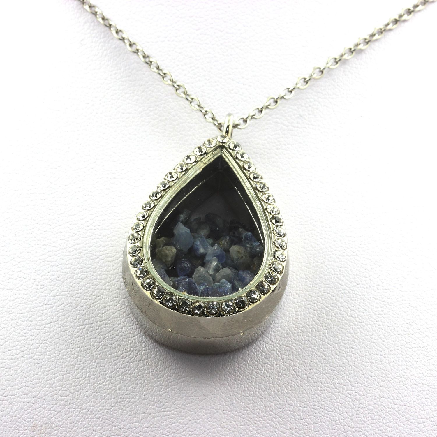 Collier Benitoite brut goutte bleu en argent 925 pour femme