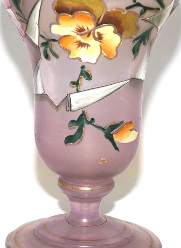 Böhmische Glas Vase violett lasiert mundgeblasen Emaillemalerei H. 20,5 cm - Picture 4 of 16