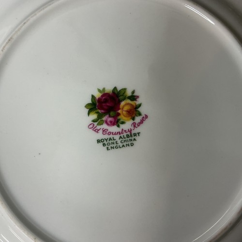 6 x Royal Albert Old Country Roses Side Plates (19) #316 - Picture 4 of 5