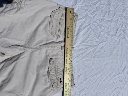 VTG Hollister Men's Y2K Beige Button fly Cargo shorts Size 30**Read** - Picture 4 of 15