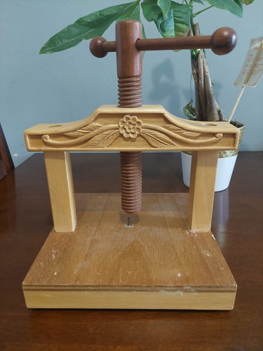 Wooden Book Flower Paper Press For Book Binding Making Crafting - 8" x 8" x 10"