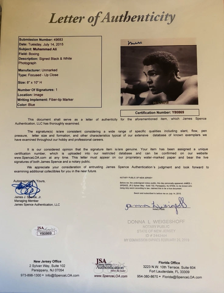 *Rare Pic* MUHAMMAD ALI/Cassius Clay Signed/Auto 8X10 PHOTO *JSA COA Full Letter - Image 3 of 3