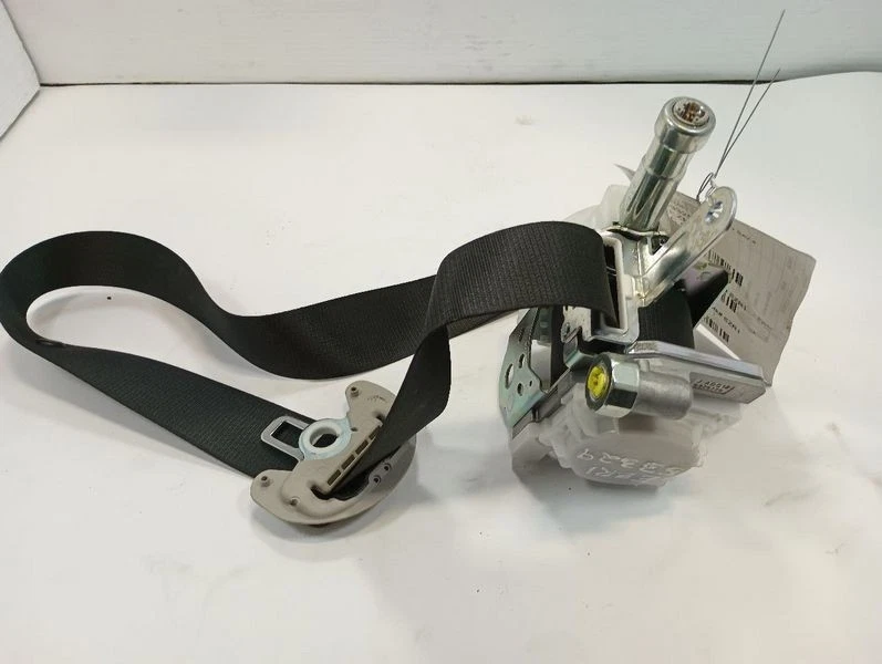 2013-2018 Toyota RAV4 Front Left Driver Seat Belt Assembly Retractor Black OEM Foto 2 de 4