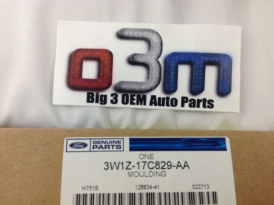 2003-2011 Lincoln Town Car RH Passenger Side Front Bumper Chrome MOULDING OEM - Image 4 of 4