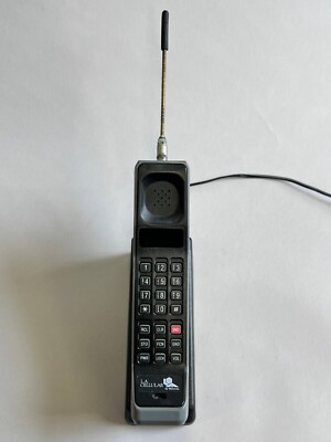MOTOROLA DYNATAC 8000x - FIRST BRICK CELL PHONE VINTAGE RETRO RARE