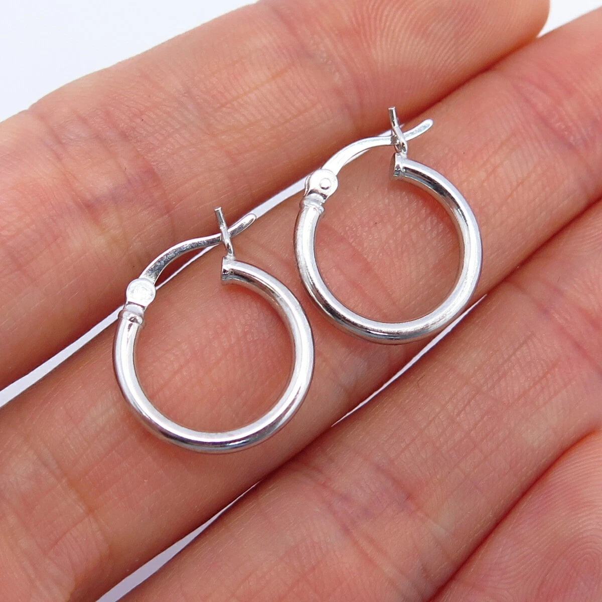 Tribal handcrafted sterling silver earring