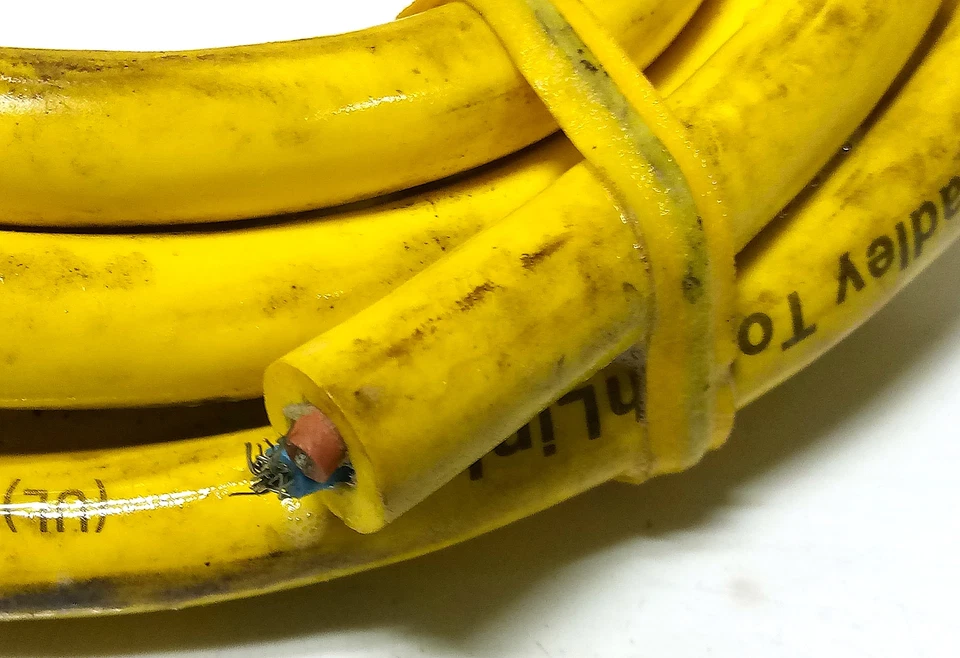 Allen-Bradley 802PR-LBAR1-08 20-250 V AC/DC 2-25 mA Inductive Proximity Sensor - Image 4 of 4