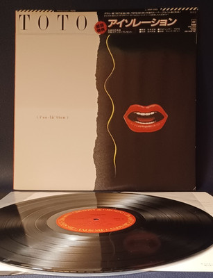 Toto   Isolation | 28AP 2929 | Japan Pressung | OBI, Insert, Embossed Cover