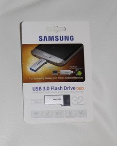 SAMSUNG - USB 3.0 Flash Drive DUO - 32 GB - (MUF-32CB/AM) New, Sealed