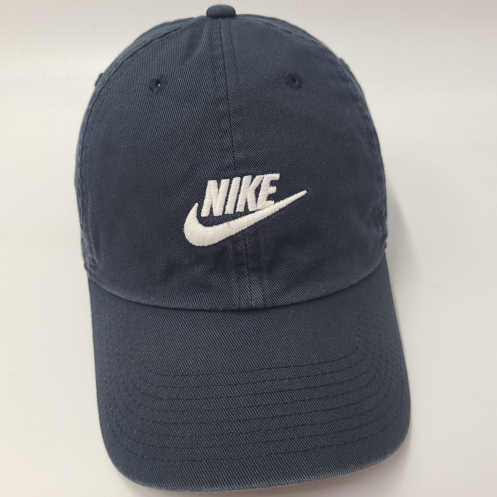 Nike Hat Strapback Black White S1ZE Heritage86 Swoosh Logo Casual Dad Cap Men
