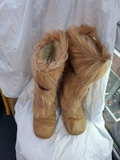 Ladies Bearpaw Genuine Sheepskin Abd Goat Light Brown Boots. Size On Shoe W8/7(f