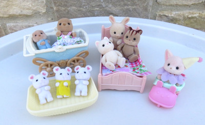 SYLVANIAN FAMILY 9 FIGUREN KINDERZIMMER BABY KINDER SCHWEBENDE WOLKE SPIELSET KONVOLUT