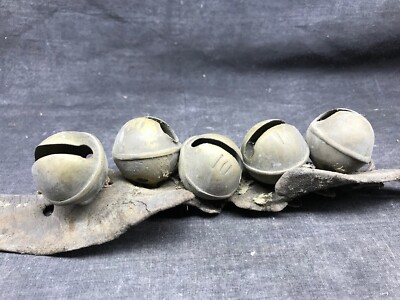 ANCIEN COLLIER DE CHEVAL en cuir et bois et peau. EUR 90,00 - PicClick FR