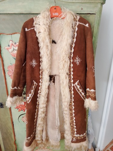 Penny Lane Mantel Vintage 60-70er Afghan Shaggy Blumen bestickt Lammfell XS/S Hippie
