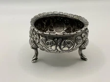 VINTAGE D.P. PAUL & COMPANY FLORAL REPOUSSE OPEN SALT STERLING SILVER