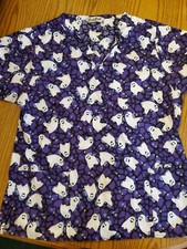 Comfy Cotton Halloween Scrub Top Medium  EUC  Purple With Ghosts