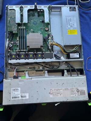 Fujitsu Primergy RX1330 M3 1U Server Intel Xeon E3-1230 v6 NO RAM