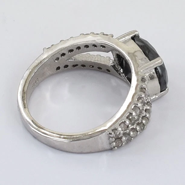 Anillo de diamantes negros certificado corte ovalado de 2,50 quilates - VIDEO sin arancel. Foto 3 de 4