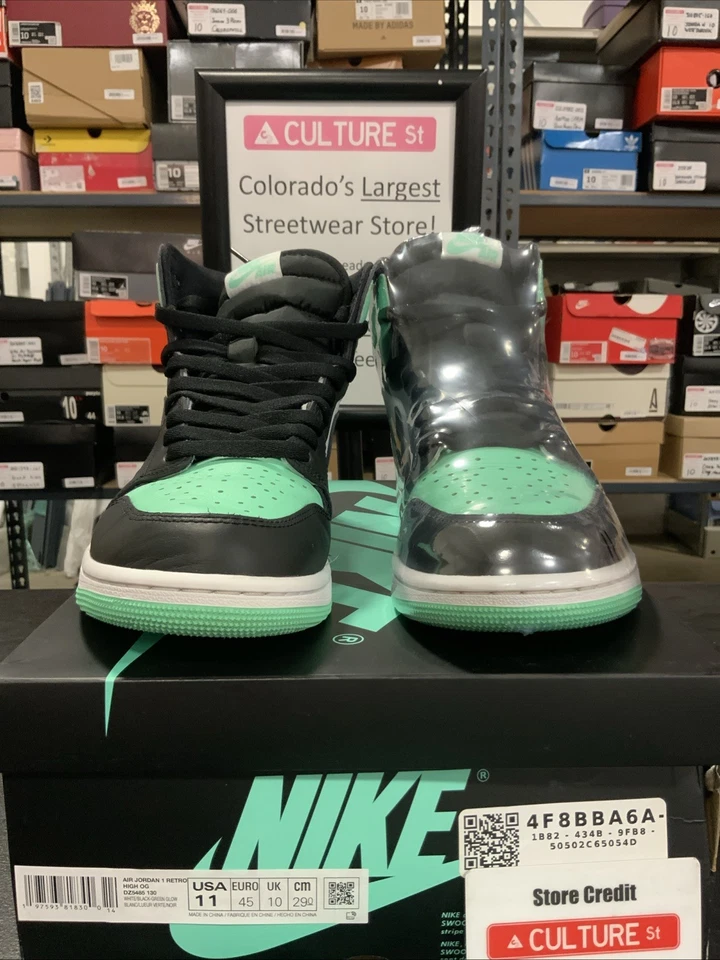 Talla 11 - Air Jordan 1 Retro OG Alto Verde Brillo Foto 3 de 4
