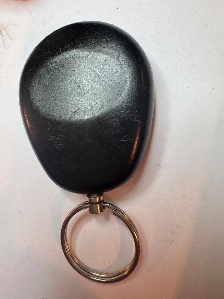 Titan KEYLESS REMOTE CAR STARTER key FOB TRANSMITTER ALARM AFTERMARKET 4 BUTTON - Image 3 of 4