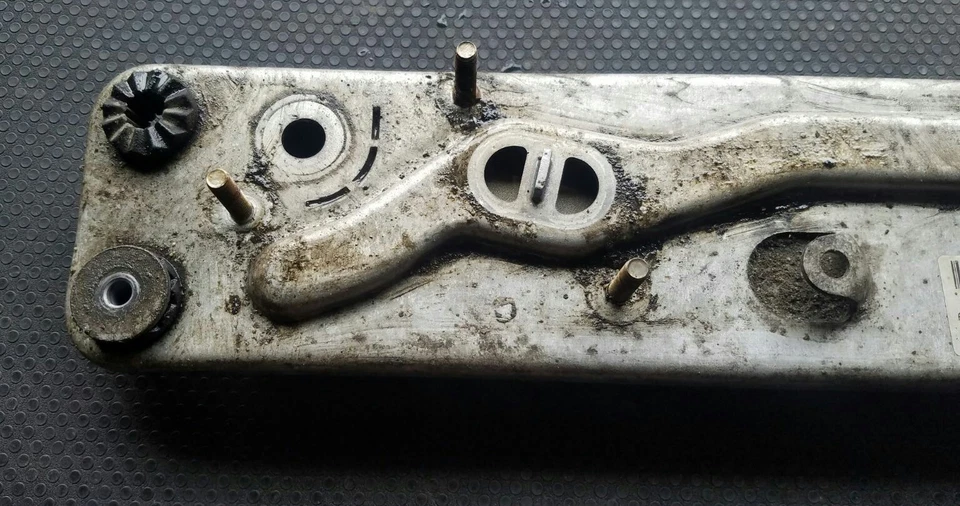 2007-2013 BMW X5 X6 теплообменник трансмиссии охладитель масла 07 08 09 10 11 12 13 - Изображение 2 из 4