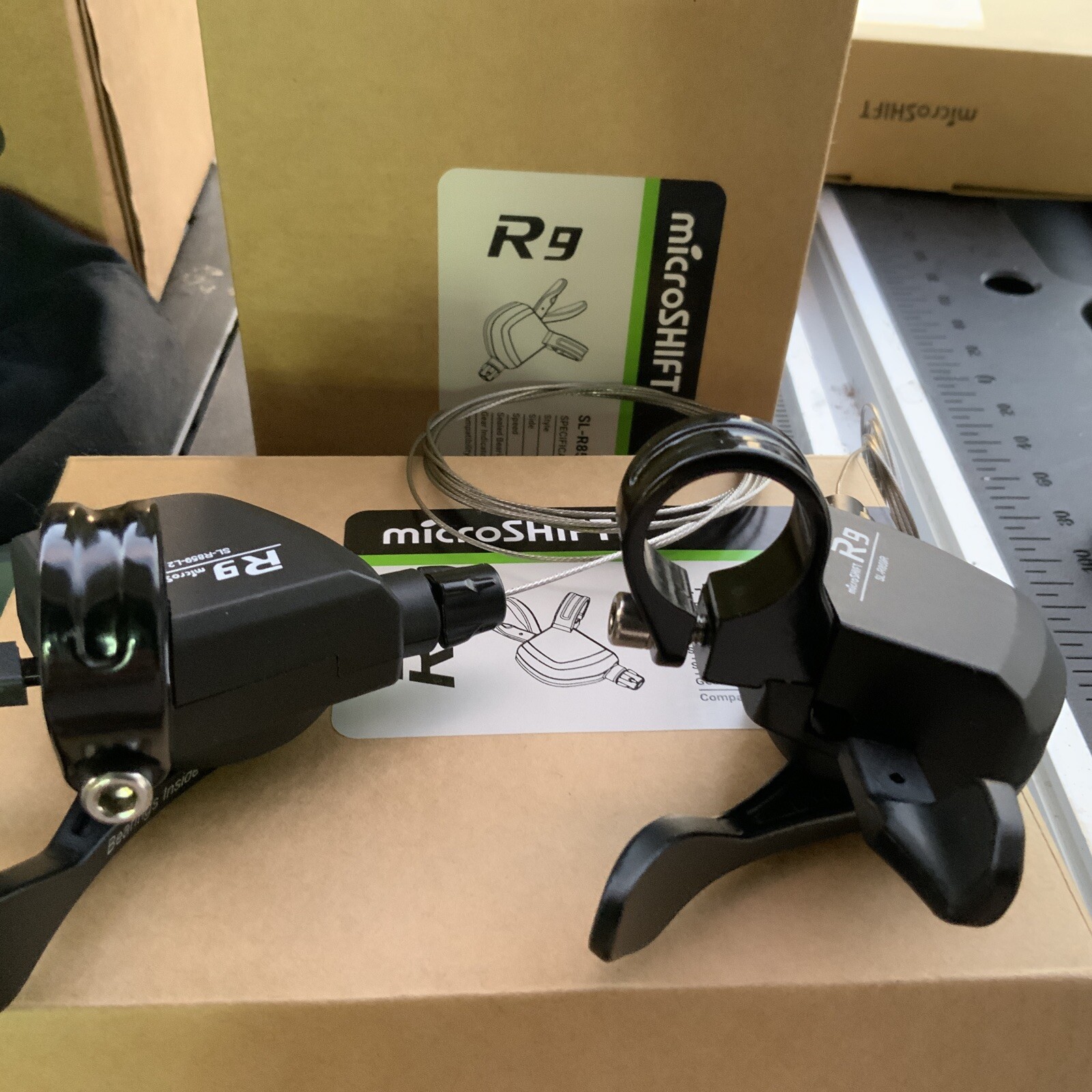 microSHIFT R9 Trigger Shifter Set, 9Speed Road, Double, Shimano