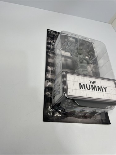 NECA Toony Terrors Silver Screen: THE MUMMY Black & White Figure - Picture 7 of 8