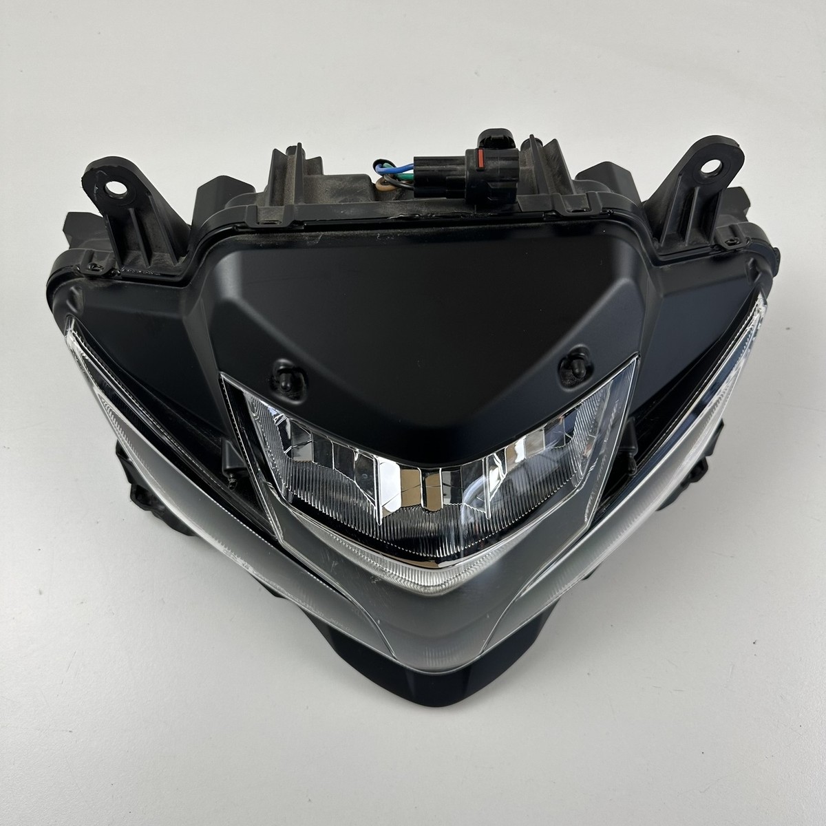 Suzuki Gixxer SF250 250 2024 Front headlight light lamp 1D1-35100